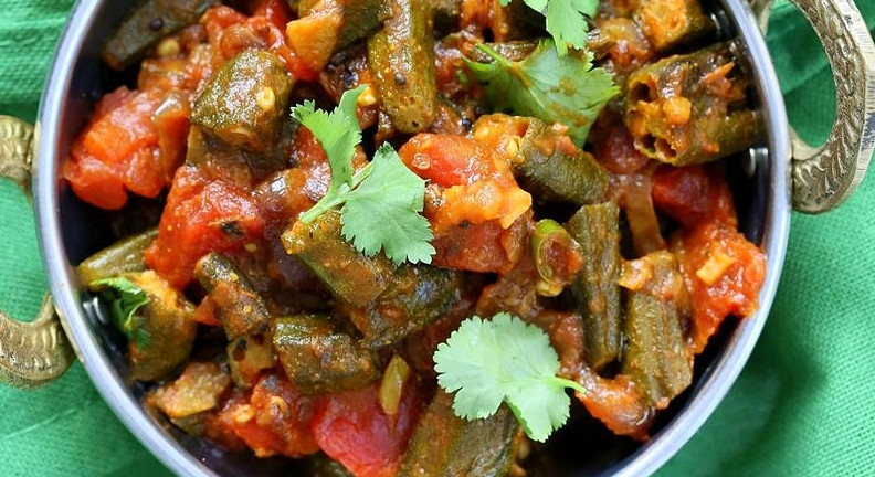 Okra in Onion Tomato Curry