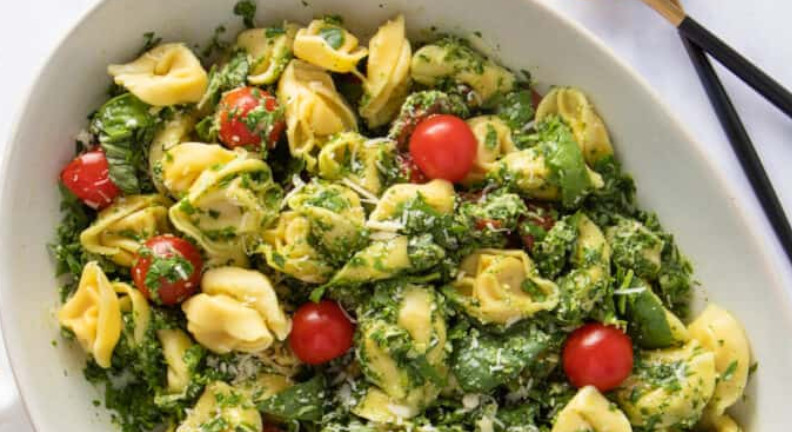 Summer Spinach and Pesto Tortellini Salad