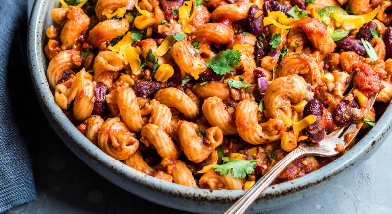 One-Pot Vegan Chili Mac